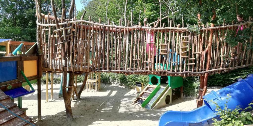 La Cabane, 杜柏 外观 照片